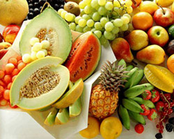 Овощи и фрукты должны доставляться к подъездам горожан